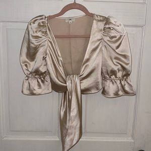 Puff sleeves crop top